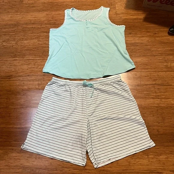 Like New. Carole Hochman Aqua Blue Tank & Blue White Striped Shorts Pajama Set. - Picture 4 of 14